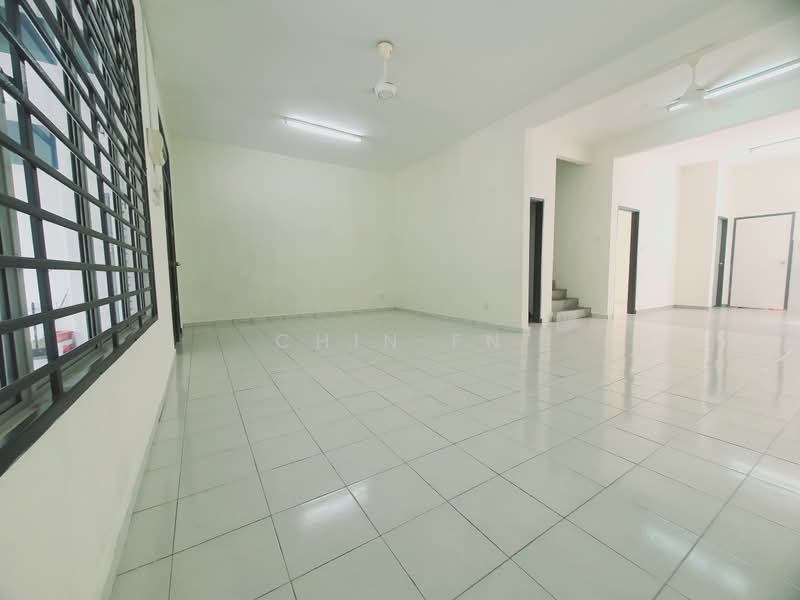 Rumah Teres 2 Tingkat untuk Disewa di Taman Sutera Wangi (Batu Berendam) - CHIN FN - Living Room - PropertyGuru.com.my
