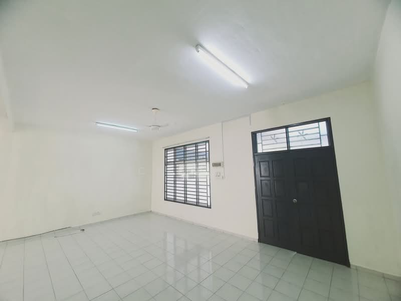 Rumah Teres 2 Tingkat untuk Disewa di Taman Sutera Wangi (Batu Berendam) - CHIN FN - Interior - PropertyGuru.com.my