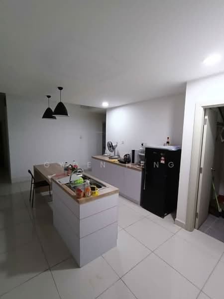 Service Residence for Sale at Southkey Mosaic - Gyden Heng - Kitchen - PropertyGuru.com.my