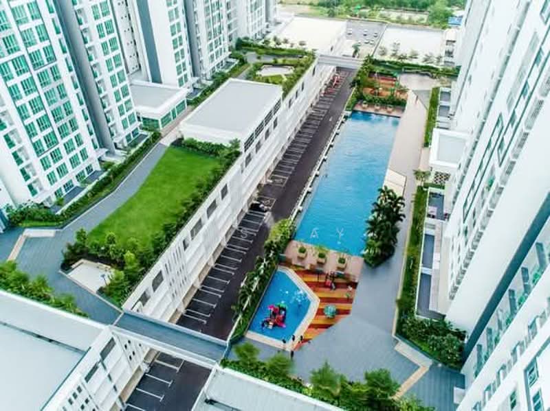 Service Residence for Sale at Meridin Bayvue Serviced Apartment - Jas Tay - Exterior - PropertyGuru.com.my