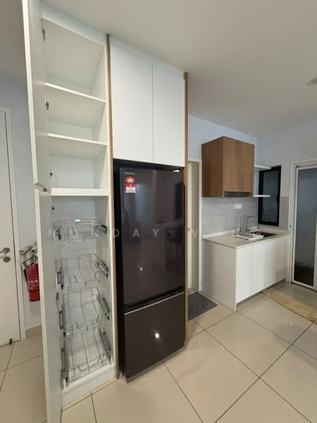 Servis Apartment untuk Disewa di AraTre' Residences - Monday Wong - Kitchen - PropertyGuru.com.my