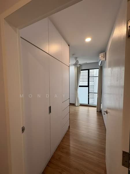 Servis Apartment untuk Disewa di AraTre' Residences - Monday Wong - Corridor - PropertyGuru.com.my