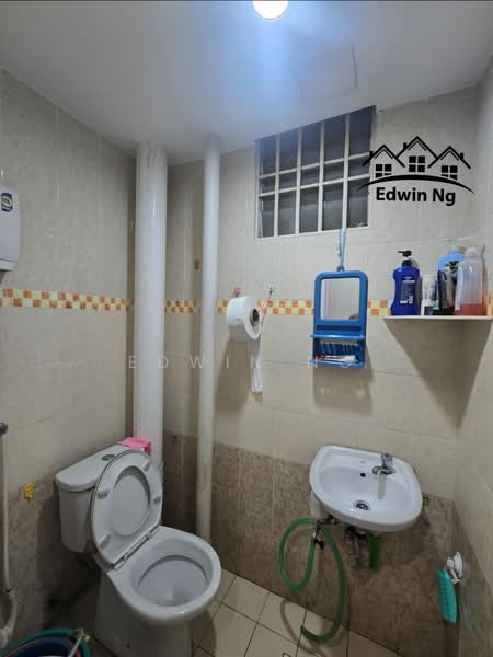Apartment for Sale at Relau Vista Apartment - Edwin Ng - Bathroom - PropertyGuru.com.my