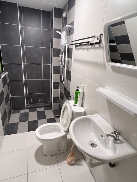 Kondominium untuk Dijual di Aster Residence - Lucus Goh - Bathroom - PropertyGuru.com.my