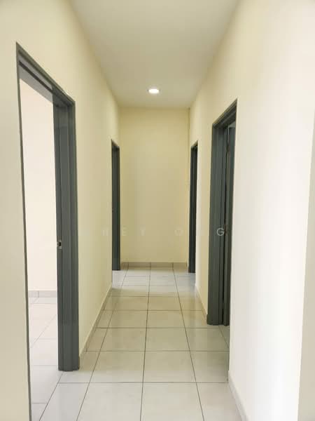 Pangsapuri untuk Dijual di Trifolis - Grey Ong - Corridor - PropertyGuru.com.my