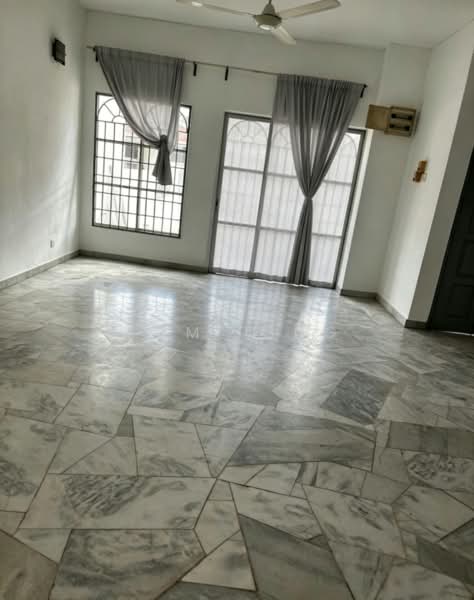 Rumah Teres 2 Tingkat untuk Disewa di Subang Jaya (Selangor) - Tom Ting - Living Room - PropertyGuru.com.my