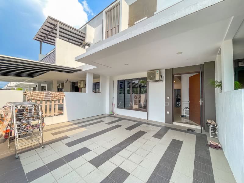 2-storey Terraced House for Sale in Semenyih (Selangor) - Izzat Zamros - PropertyGuru.com.my