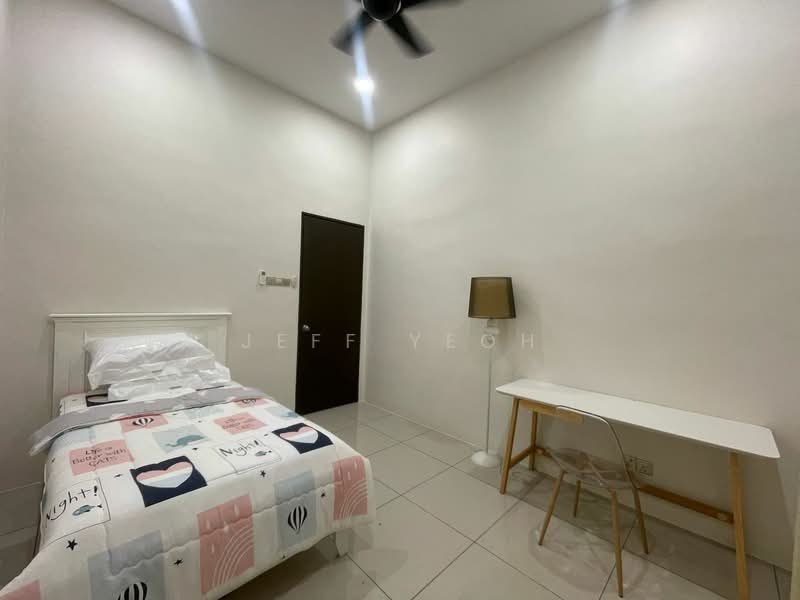 Semi-Detached House for Sale in Taman Tunku Sarina (Bandar Darulaman) - Jeff Yeoh - Bedroom - PropertyGuru.com.my