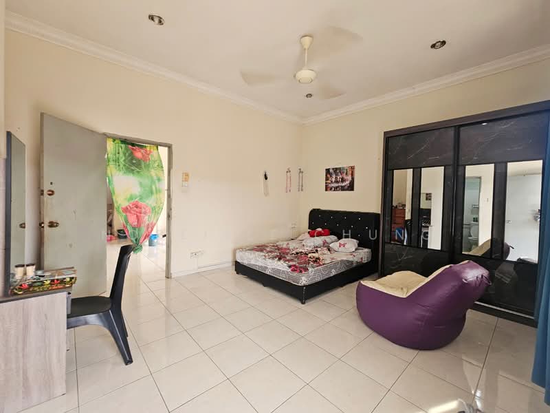 2-storey Terraced House for Sale in Bandar Baru Nilai (Nilai) - Nobeille Chung - Bedroom - PropertyGuru.com.my