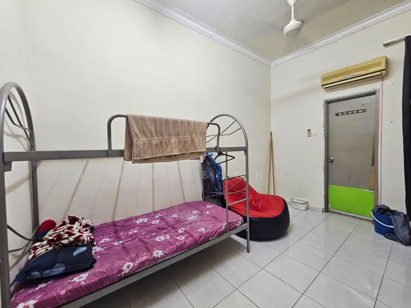 2-storey Terraced House for Sale in Bandar Baru Nilai (Nilai) - Nobeille Chung - Bedroom - PropertyGuru.com.my