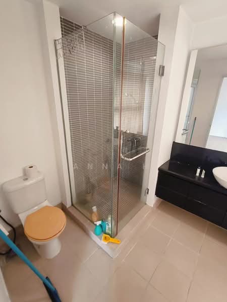 3-storey Terraced House for Sale in Lake Fields (Sungai Besi) - Anna H - Bathroom - PropertyGuru.com.my