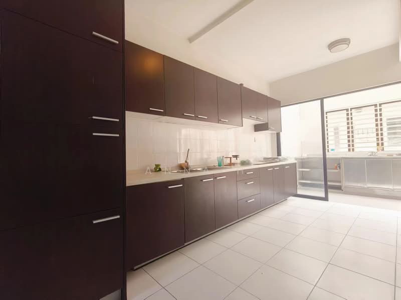 3-storey Terraced House for Sale in Lake Fields (Sungai Besi) - Anna H - Kitchen - PropertyGuru.com.my