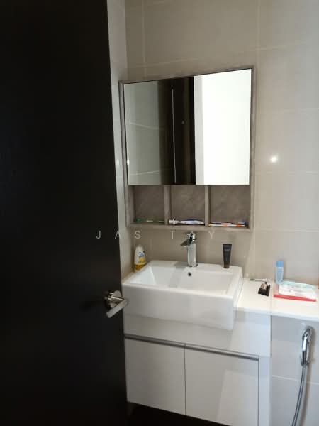 Servis Apartment untuk Disewa di Setia Sky 88 - Jas Tay - Bathroom - PropertyGuru.com.my