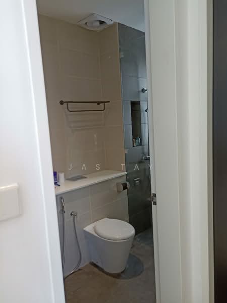 Servis Apartment untuk Disewa di Setia Sky 88 - Jas Tay - Bathroom - PropertyGuru.com.my