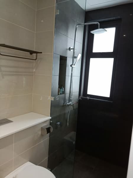 Servis Apartment untuk Disewa di Setia Sky 88 - Jas Tay - Bathroom - PropertyGuru.com.my