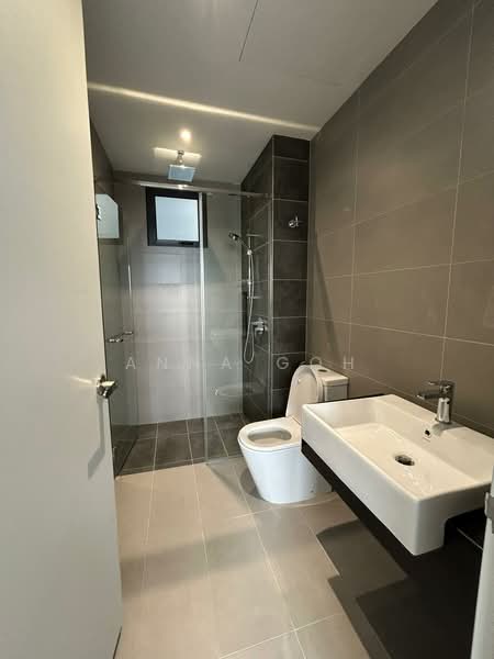 Servis Apartment untuk Disewa di Sunway Belfield - Anna Goh - Bathroom - PropertyGuru.com.my