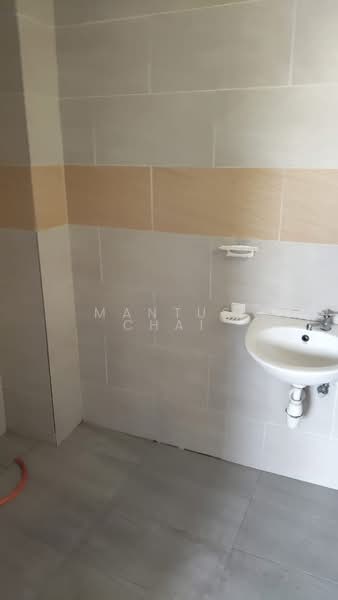 Apartment for Rent at Pangsapuri Bayu Suria (Summerfields Apartments) - Mantus Chai - PropertyGuru.com.my