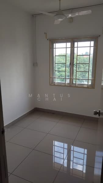 Apartment for Rent at Pangsapuri Bayu Suria (Summerfields Apartments) - Mantus Chai - PropertyGuru.com.my