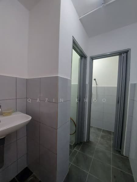 Factory for Rent in Bercham (Ipoh) - Qazin Khoo - Bathroom - PropertyGuru.com.my