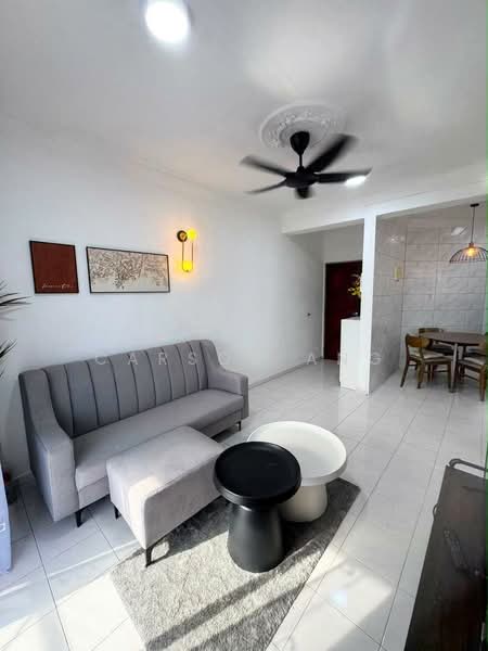Pangsapuri untuk Disewa di Taman Tanjung - Carson Ang - Living Room - PropertyGuru.com.my