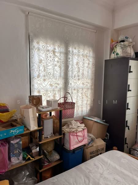 Kondominium untuk Dijual di Taman Desa Relau 2 - Stephanie Lim - Bedroom - PropertyGuru.com.my