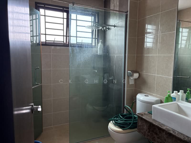 Rumah Berkembar untuk Dijual di Bandar Sungai Long (Selangor) - CK Chong - Bathroom - PropertyGuru.com.my
