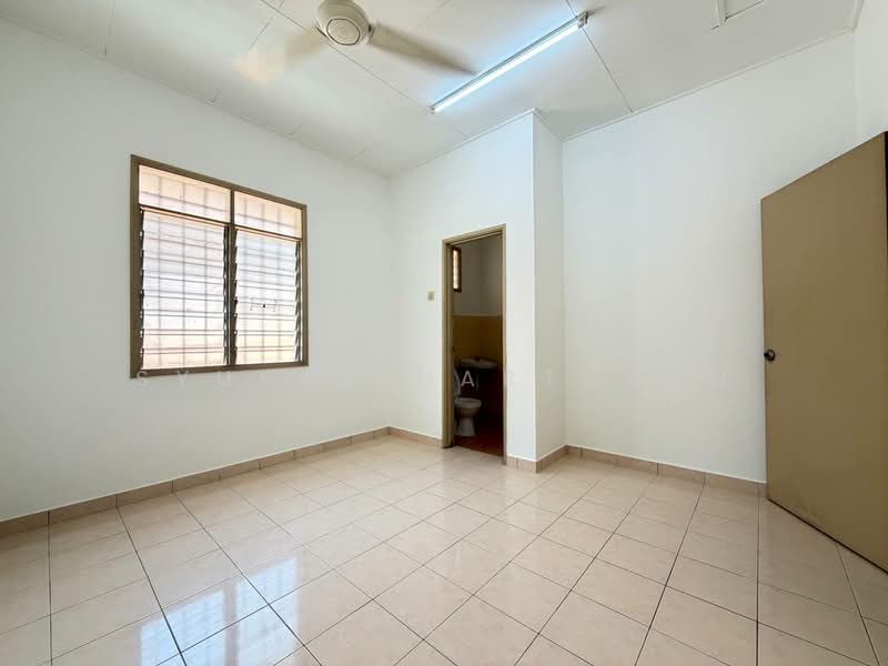 2-storey Terraced House for Sale in Alam Suria (Puncak Alam) - Syukor Hartanah - Interior - PropertyGuru.com.my