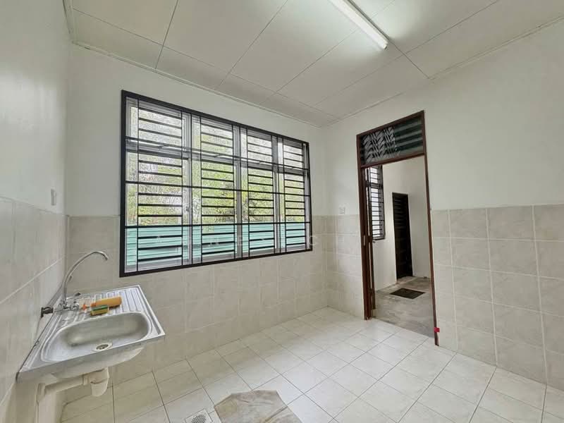 2-storey Terraced House for Sale in Bandar Indahpura (Kulai) - Agnes Chin - Kitchen - PropertyGuru.com.my