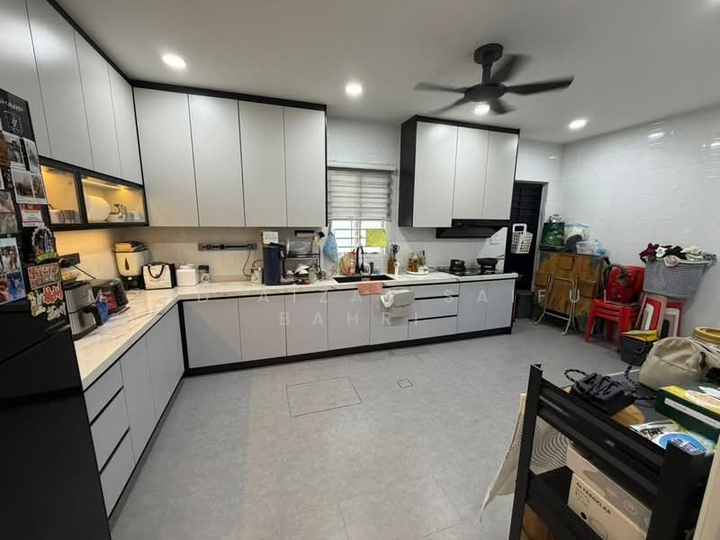 2-storey Terraced House for Sale in Semenyih (Selangor) - Mohd Aizat Saiful Bahri - Kitchen - PropertyGuru.com.my