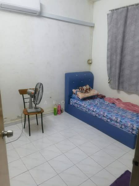 2-storey Terraced House for Sale in Taman Ungku Tun Aminah (Skudai) - Sharon Ong - Bedroom - PropertyGuru.com.my