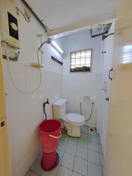 Pangsapuri untuk Disewa di Pangsapuri Orkid - Eric Liew - Bathroom - PropertyGuru.com.my