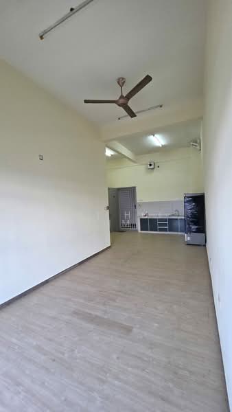 Servis Apartment untuk Dijual di The Garden Residences - Hui Hui Lim - Kitchen - PropertyGuru.com.my