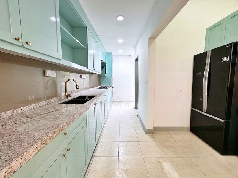 Semi-Detached House for Sale in Kajang (Selangor) - Mohd Aizat Saiful Bahri - Kitchen - PropertyGuru.com.my