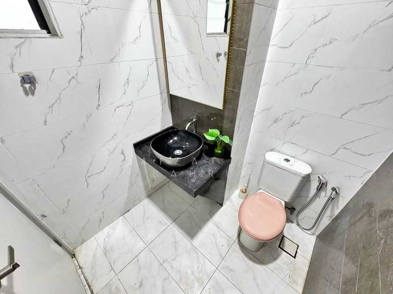 Semi-Detached House for Sale in Kajang (Selangor) - Mohd Aizat Saiful Bahri - Bathroom - PropertyGuru.com.my