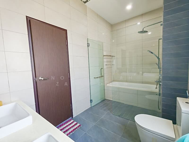 Rumah Berkembar untuk Dijual di Denai Alam (Shah Alam) - NORFADILAH ZAINUDDIN - Bathroom - PropertyGuru.com.my
