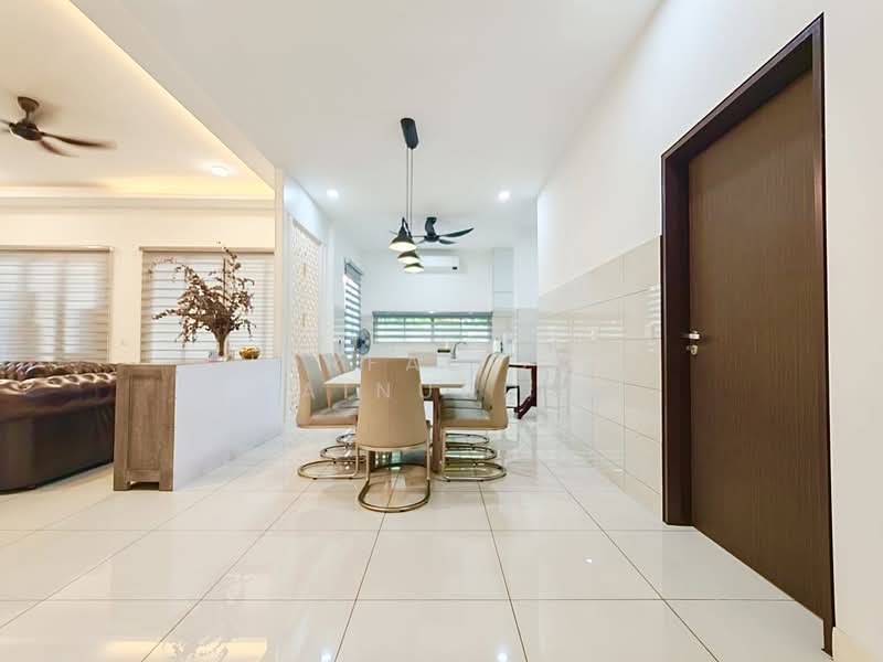 Rumah Berkembar untuk Dijual di Denai Alam (Shah Alam) - NORFADILAH ZAINUDDIN - Living Room - PropertyGuru.com.my