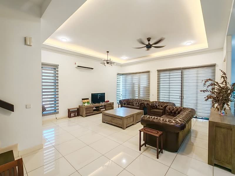 Rumah Berkembar untuk Dijual di Denai Alam (Shah Alam) - NORFADILAH ZAINUDDIN - Living Room - PropertyGuru.com.my