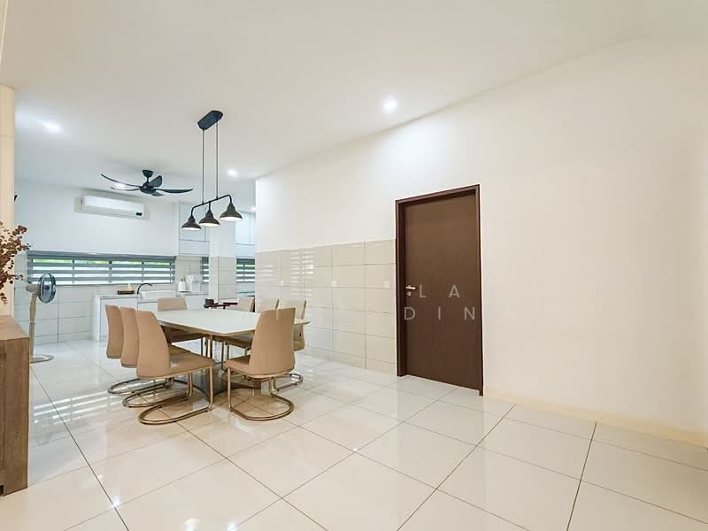 Rumah Berkembar untuk Dijual di Denai Alam (Shah Alam) - NORFADILAH ZAINUDDIN - Dining Room - PropertyGuru.com.my