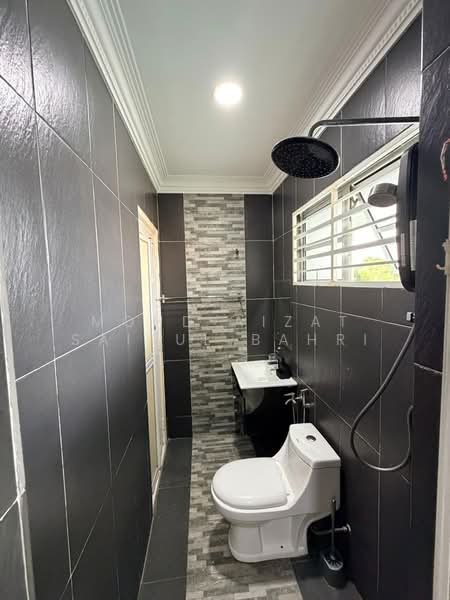 Rumah Teres 3 Tingkat untuk Dijual di Ampang (Selangor) - Mohd Aizat Saiful Bahri - Bathroom - PropertyGuru.com.my
