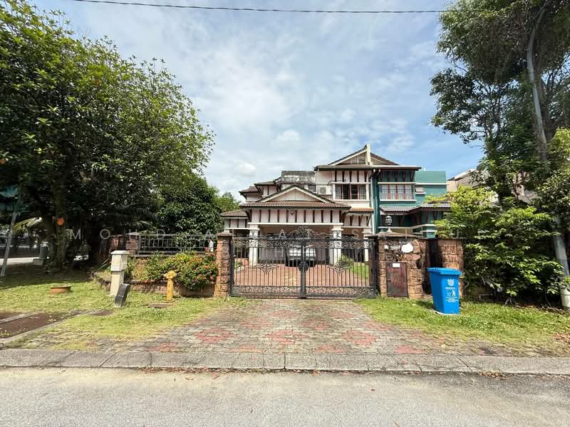 2-storey Terraced House for Sale in Bukit Jelutong (Shah Alam) - Mohd Aizat Saiful Bahri - Exterior - PropertyGuru.com.my