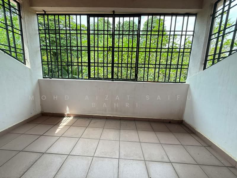 2-storey Terraced House for Sale in Bukit Jelutong (Shah Alam) - Mohd Aizat Saiful Bahri - Balcony - PropertyGuru.com.my