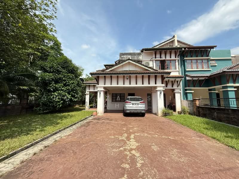 2-storey Terraced House for Sale in Bukit Jelutong (Shah Alam) - Mohd Aizat Saiful Bahri - Exterior - PropertyGuru.com.my