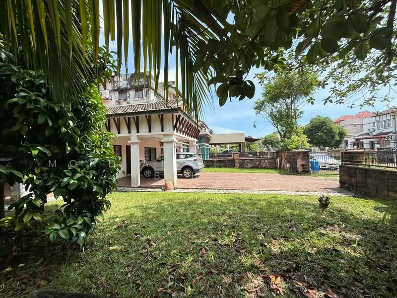 2-storey Terraced House for Sale in Bukit Jelutong (Shah Alam) - Mohd Aizat Saiful Bahri - Exterior - PropertyGuru.com.my