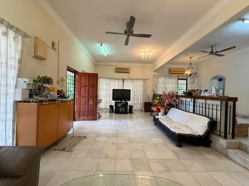 2-storey Terraced House for Sale in Bukit Jelutong (Shah Alam) - Mohd Aizat Saiful Bahri - PropertyGuru.com.my
