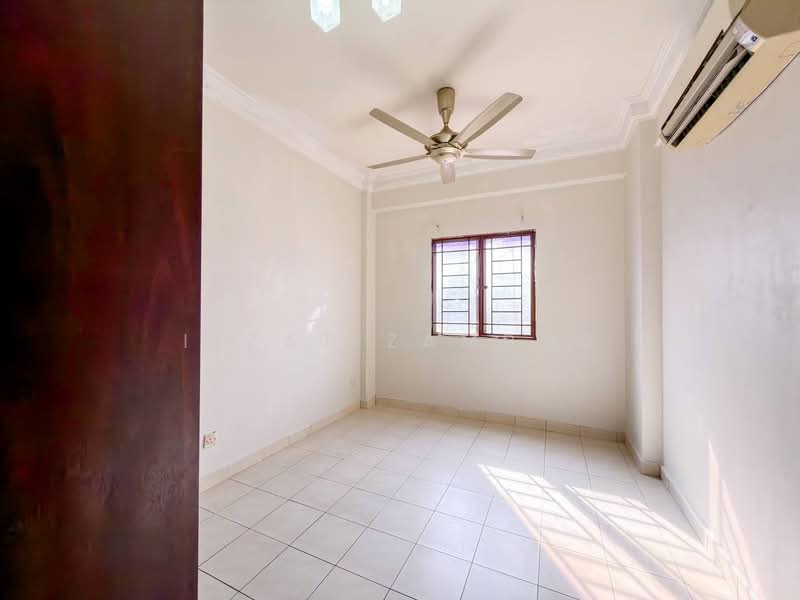 Kondominium untuk Dijual di Pangsapuri Saujana Gombak - Izzat Zamros - PropertyGuru.com.my