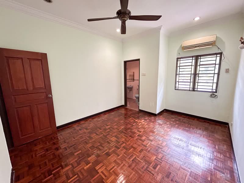 2-storey Terraced House for Sale in Kota Kemuning (Shah Alam) - Max Loh - Bedroom 2 - PropertyGuru.com.my