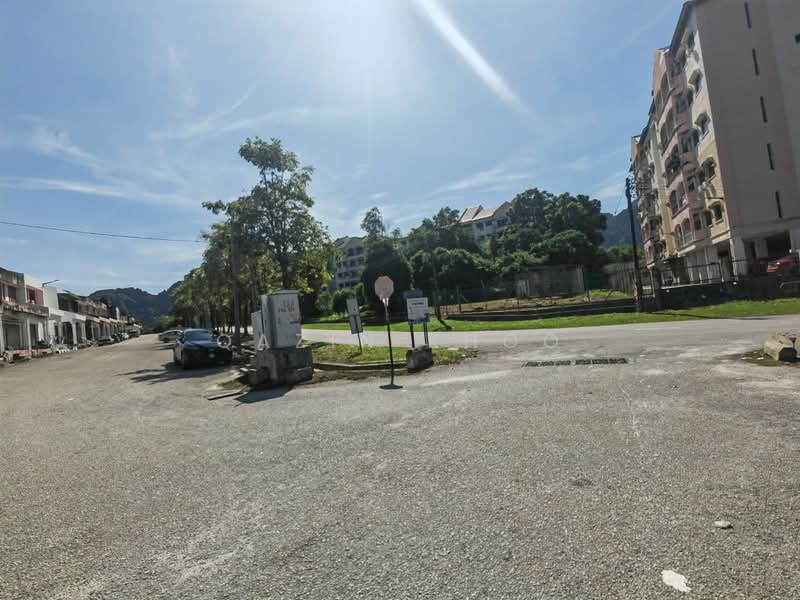 Shop for Rent in Bandar Baru Tambun (Tambun) - Qazin Khoo - Exterior - PropertyGuru.com.my