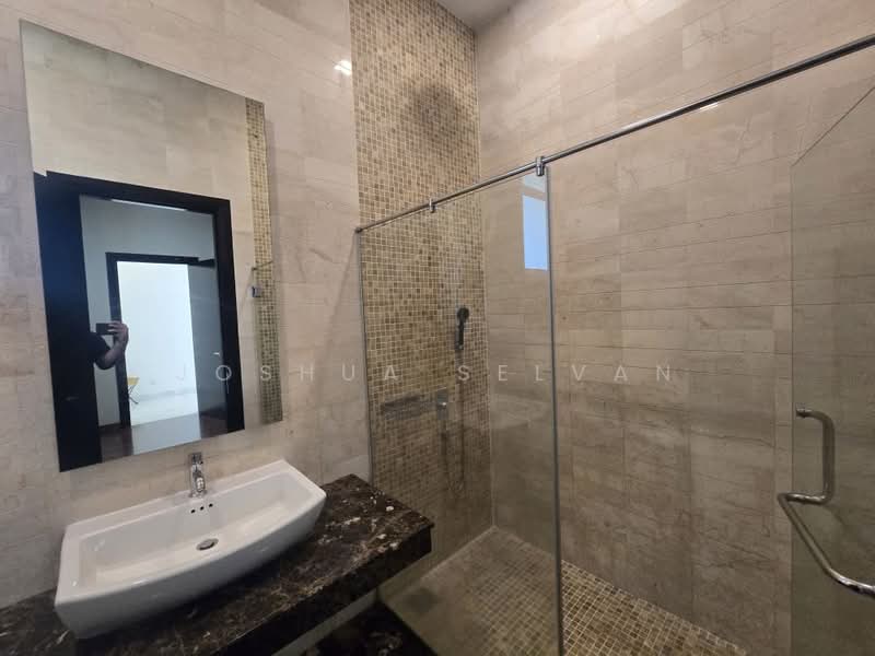 Bungalow for Sale in Taman Duta (Bukit Tunku (Kenny Hills)) - Joshua Selvan - Bathroom - PropertyGuru.com.my