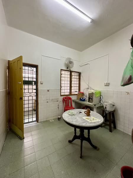 Rumah Teres 2 Tingkat untuk Dijual di Taman Ampang (Ipoh) - Levi Chong - Kitchen - PropertyGuru.com.my