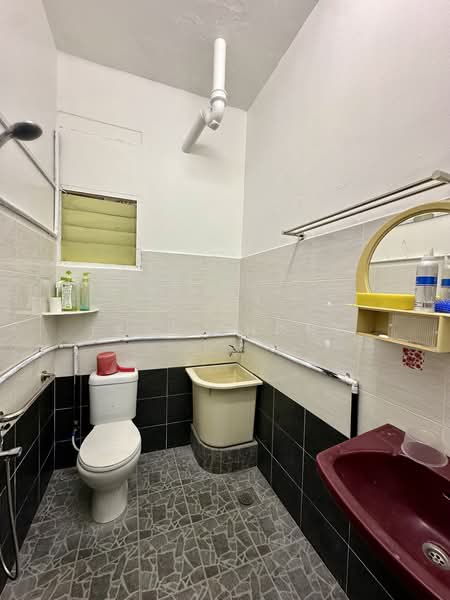 Rumah Teres 2 Tingkat untuk Dijual di Taman Ampang (Ipoh) - Levi Chong - Bathroom - PropertyGuru.com.my